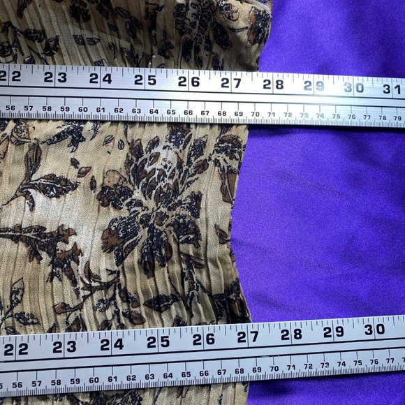 📌 Avenue Sparkling smocked Tunic - Top - Picture 14 of 14